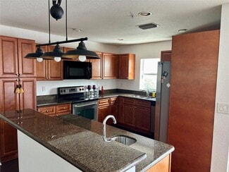 451 NE 1st St, Pompano Beach, FL 33060