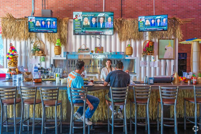 Loma del Rey locals enjoy great food and drinks at Poki Poki Cevicheria.