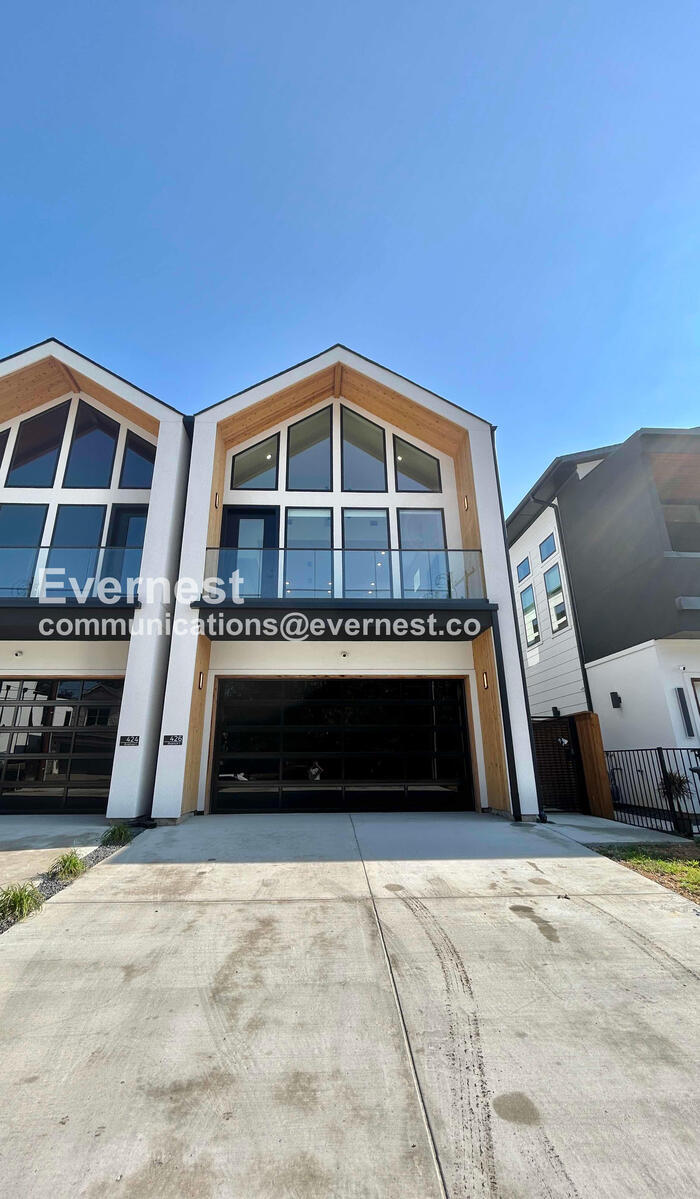 426 Avenue L, Dallas, TX 75203 - photo 1