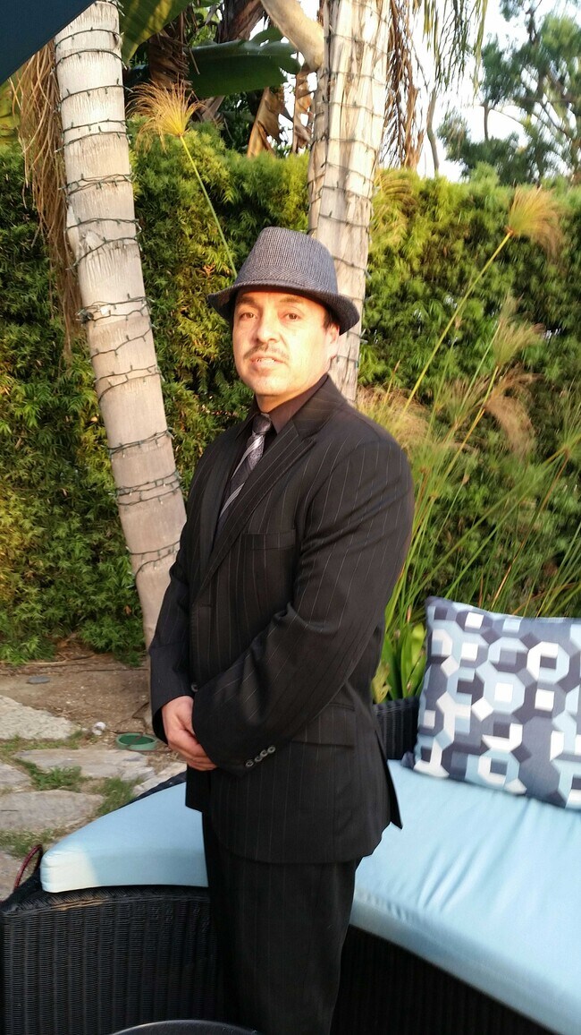 Agent Photo