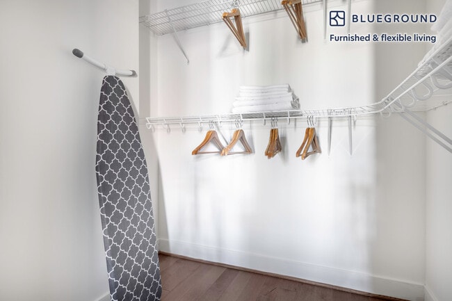 1328 14th St NW unit FL3-ID156, Washington, DC 20005 - photo 7