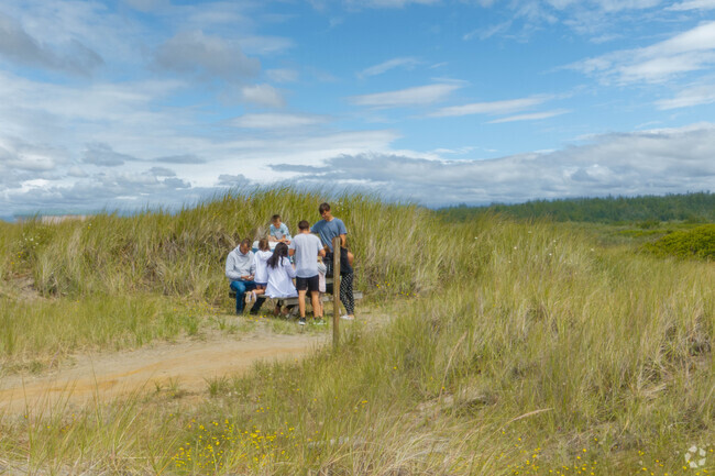 Go for a pic-nic with your family by the water in Copalis Beach.