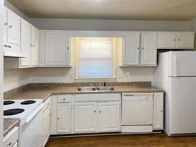 1905 S Milledge Ave unit 8, Athens, GA 30605 - photo 4