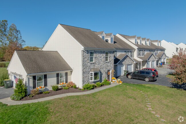 Townhouses in Swartzville often feature garages and three-bedroom layouts.