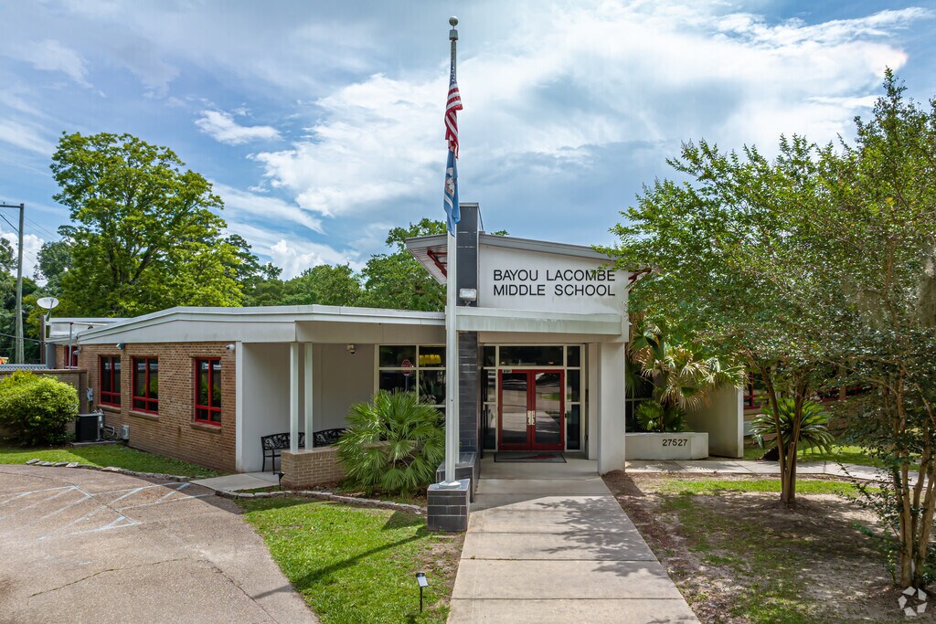 Bayou Middle School, Rankings & Reviews