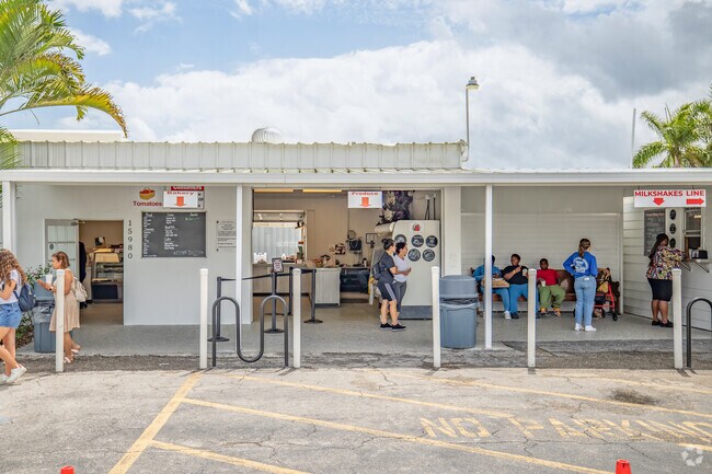 Get freshly baked goods at Knaus Berry Farm near Naranja, FL.
