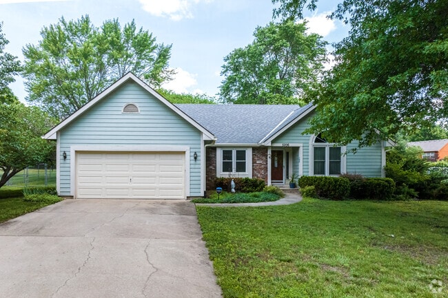 Ranch style homes are popular in Grandview, MO.