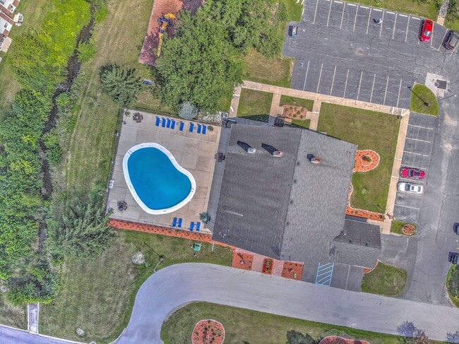 Hidden Creek, Crown Point, IN 46307 - photo 7