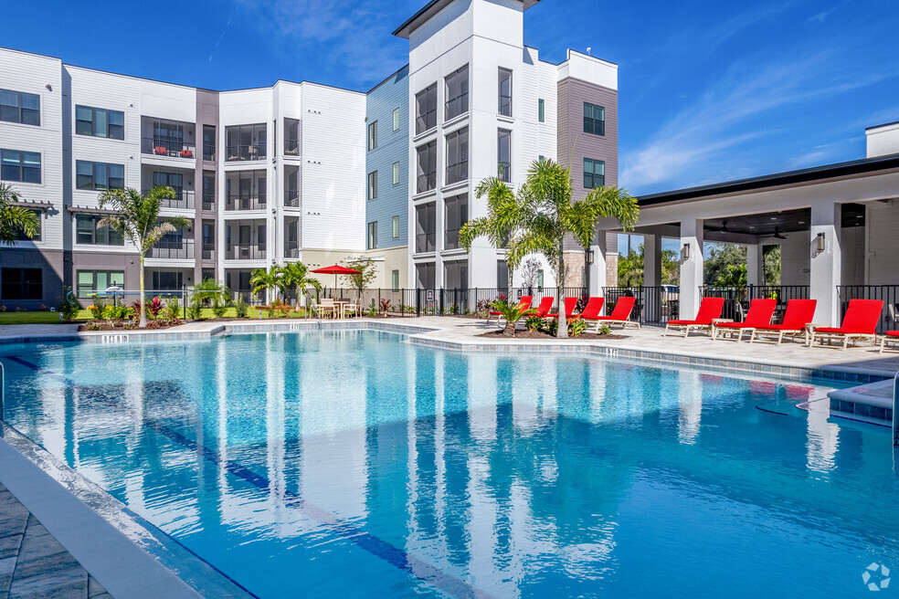 The Pointe at Lakewood Ranch