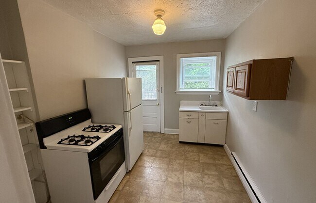 415 Probasco St unit 423-01, Cincinnati, OH 45220 - photo 7