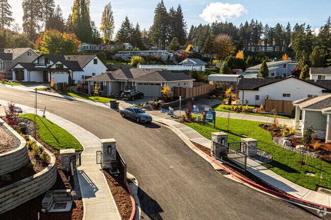 There are a few gated communities in Gig Harbor.