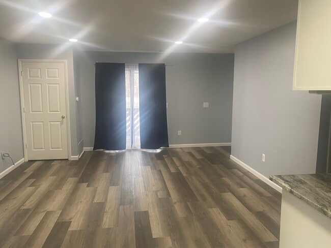 16546 Clarkson Dr unit Fraser Condo, Fraser, MI 48026 - photo 4