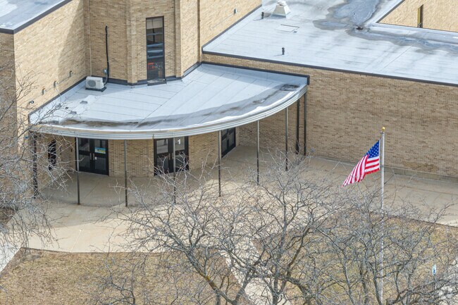 Jefferson Elementary inspires young minds from Grand Detour in vibrant classroom settings.