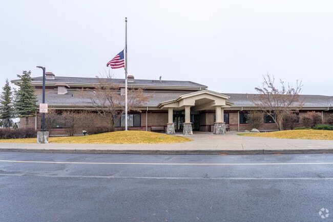 West Ridge Elementary School has a large parking lot in front of the school for visitors.