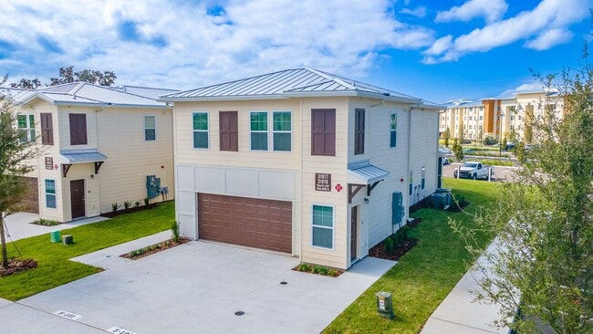 The Residences at Lake Saunders, Mount Dora, FL 32757 - photo 2