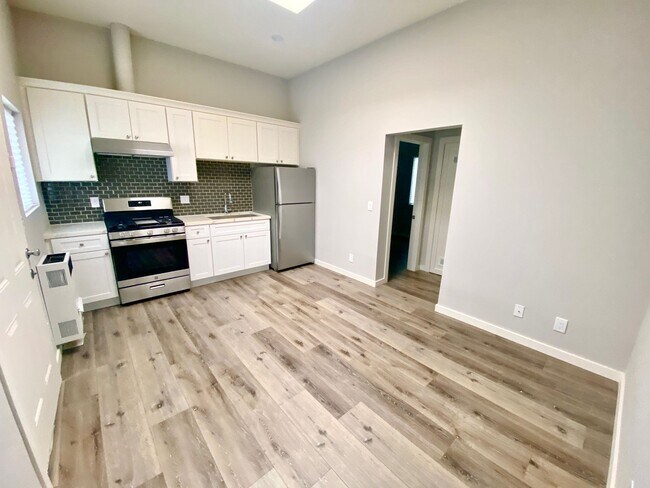 Sweet Spot Alert! Cozy 1 Bed in the Heart of LA, Los Angeles, CA 90015 - photo 5