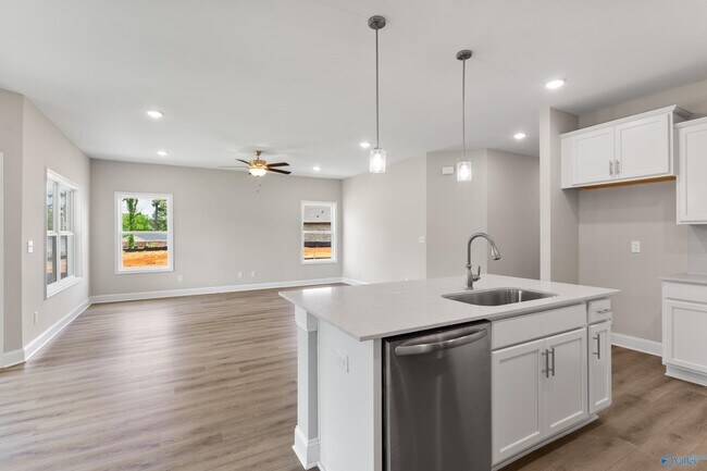 4828 Benjamins Bloom Loop NW, Huntsville, AL 35810 - photo 4