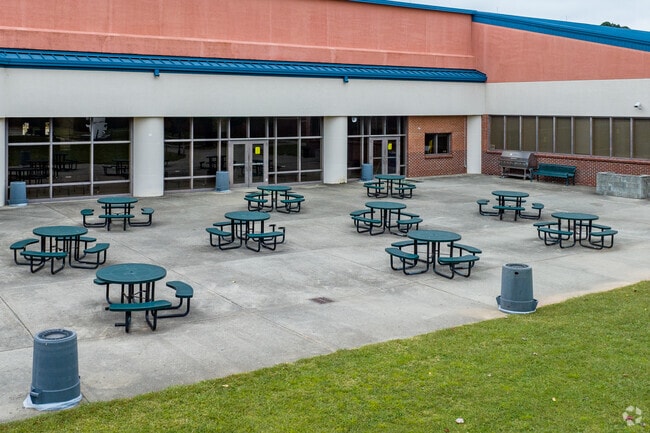 Kennesaw Mountain High School boasts outdoor seating for students to gather.