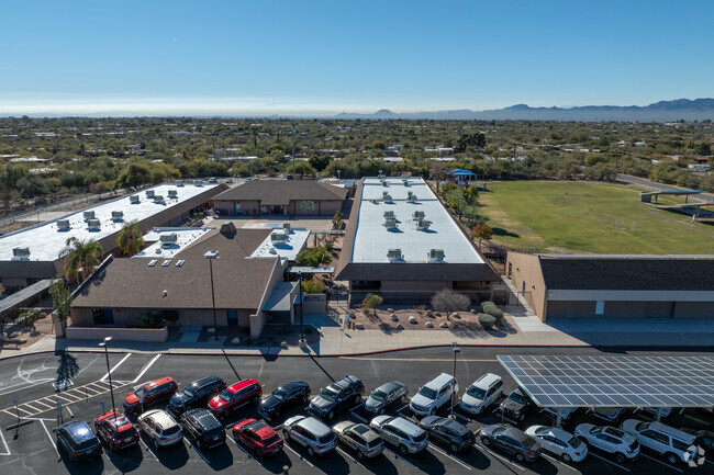 Mesa Verde Elementary School receives a 6 out of 10 on GreatSchools.
