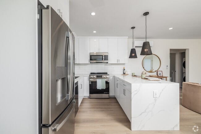 Pacific Apartment Homes @ 1620 E Maple, El Segundo, CA 90245 - photo 2