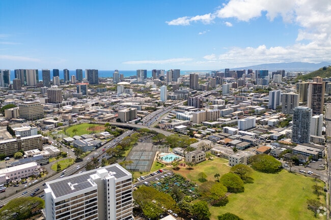 With its rich history and scenic vistas, Manoa remains a sought-after destination for homeowners