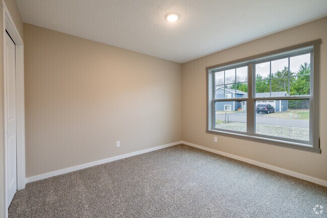 9085 Kingsfield Dr unit 38703605, Kingsley, MI 49649 - photo 6