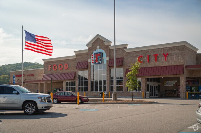 Food City in Graysville is a newly completed grocery shopping center.