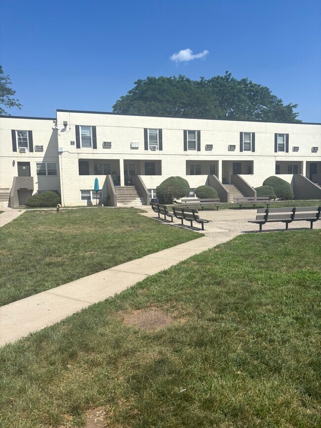 105 Fred Hecht Dr, Spring Valley, NY 10977