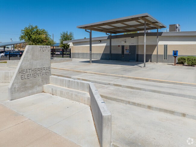 Heatherbrae School has a student-to-teacher ratio of 21-1.
