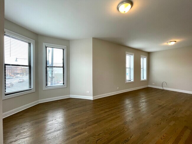 3405 W Fullerton Ave unit 2, Chicago, IL 60647 - photo 4