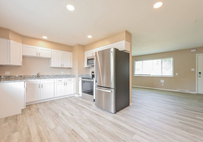 19145 Sherman Way, Reseda, CA 91335 - photo 3