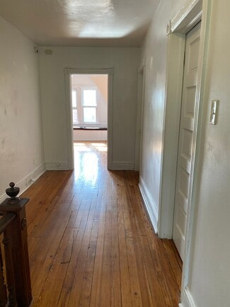 19 W Stewart Ave Unit ThirdFloor, Lansdowne, PA 19050