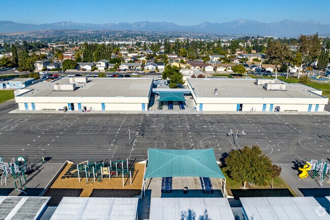 Large playgrounds and sports courts are available for students at Shelyn Elementary School