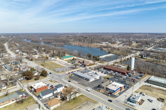 Birds view of Fox River looking east