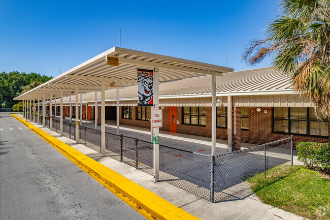 Umatilla Elementary School is a public school with 588 students in grades PK, K5 in Lake County.