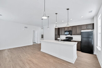 599 50th St NE, Washington, DC 20019