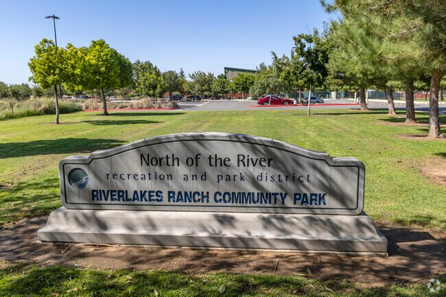 The monument of the RiverLakes Ranch Community Park in Bakersfield.