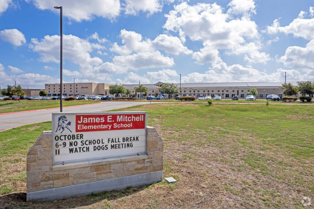 James E Mitchell Elementary School in Georgetown, TX serves 666 students in grades PreK-5.