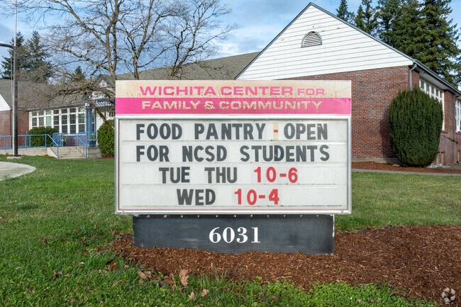 Wichita Elementary School shares space with a community center on SE King Rd in Milwaukie.