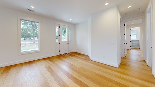 13711 Joyce Rd, Woodbridge, VA 22191 - photo 3