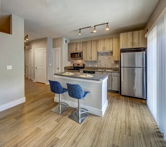 1143 Shady Ln, Austin, TX 78721