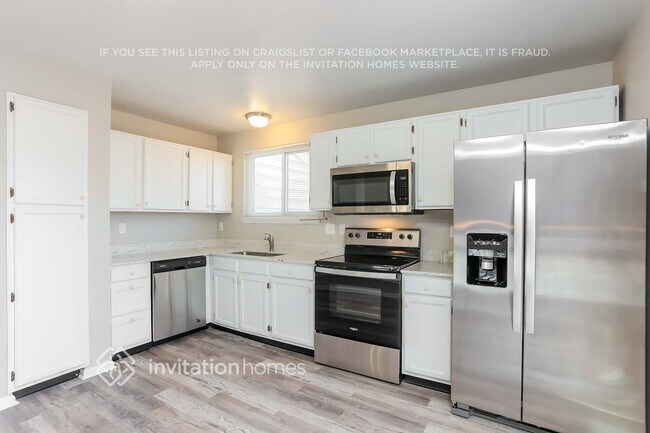 17959 E Cornell Dr, Aurora, CO 80013 - photo 7