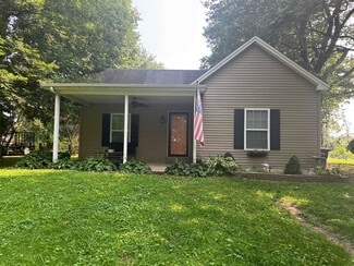 104 E Maple St, Irvington, KY 40146