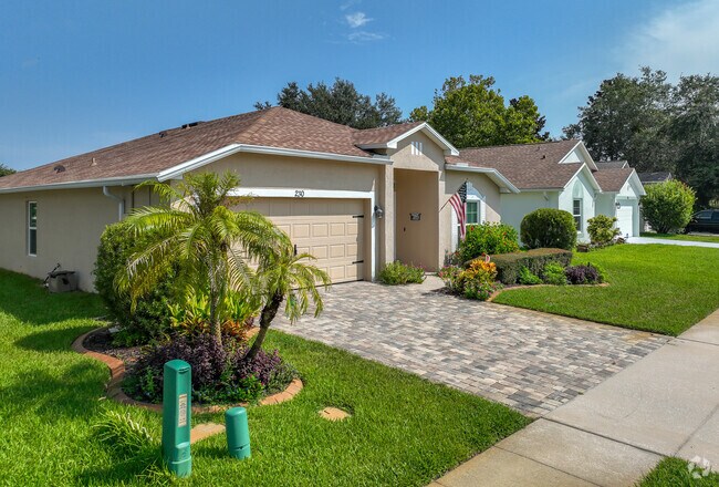 Residents of Grande Preserve One pride themselves on beautifully maintained lawns.