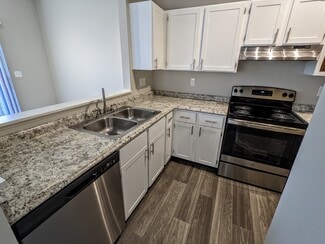 1570 Spinnaker Way, Dayton, OH 45458