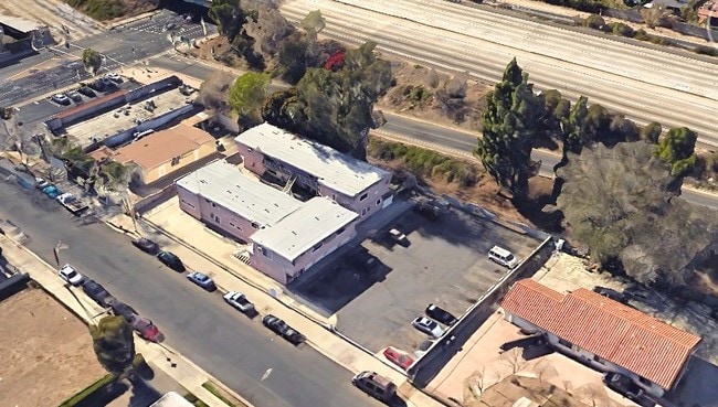 9121 Orion Ave, North Hills, CA 91343 - photo 4