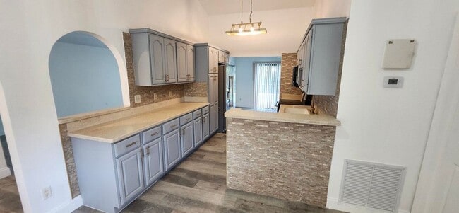 301 SW Whitmore Dr, Port Saint Lucie, FL 34984 - photo 2