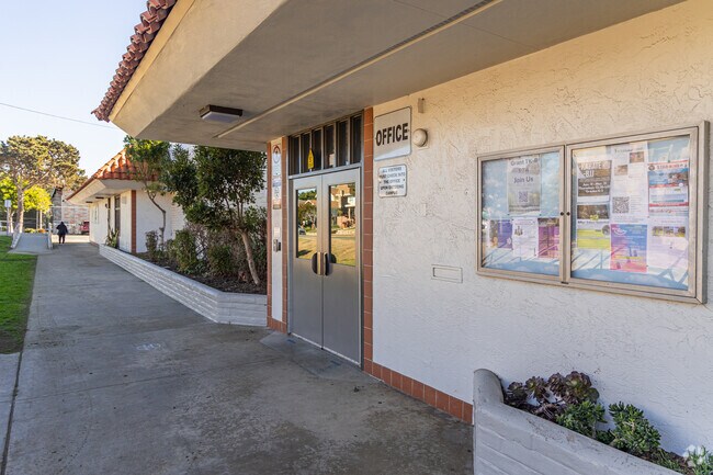 Embrace possibilities at Grant K-8, where students discover and achieve.