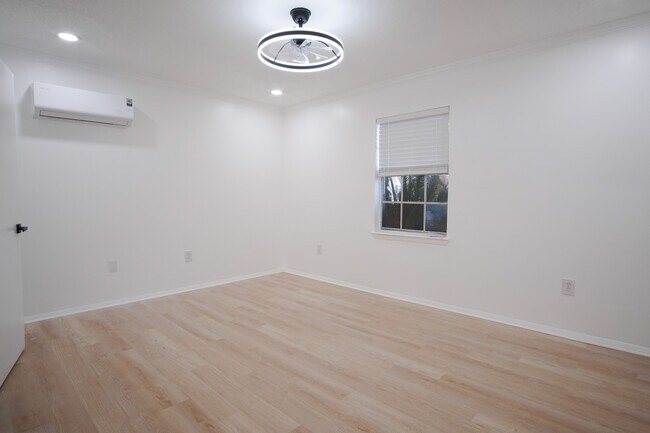 106 Woodhouse Ln unit D, Savannah, GA 31406 - photo 7