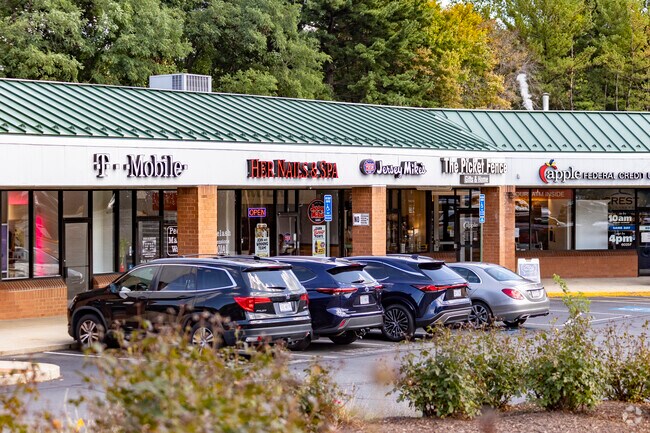 Burke Centre residents enjoy a short drive to many essential stores and restaurants.